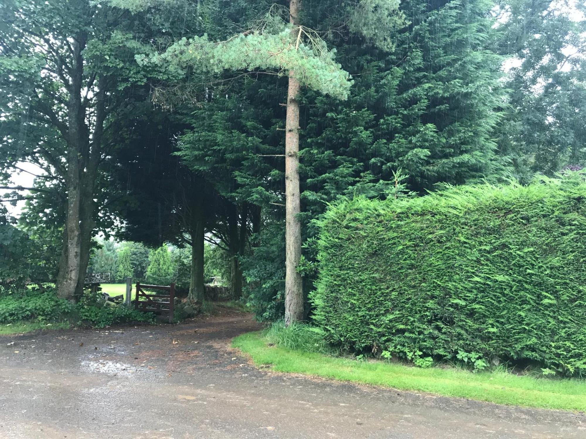 The Stables Near Glasgow Balmore Экстерьер фото